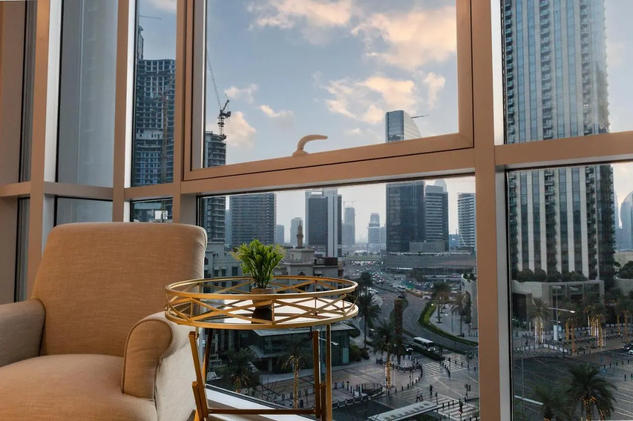 Gorgeous 3-Bed With Burj Khalifa & Dancing Fountain Views Apartment Dubai